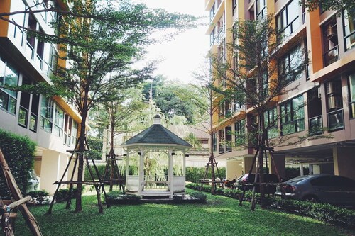 Bright And Cozy Place near DMK Airport