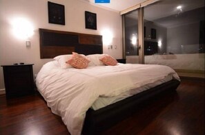 Standard Apartment | Individually decorated, iron/ironing board, free WiFi, bed sheets