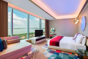 风尚大床房，金鸡湖景观 | 高級寢具、羽絨被、迷你吧、客房內保險箱