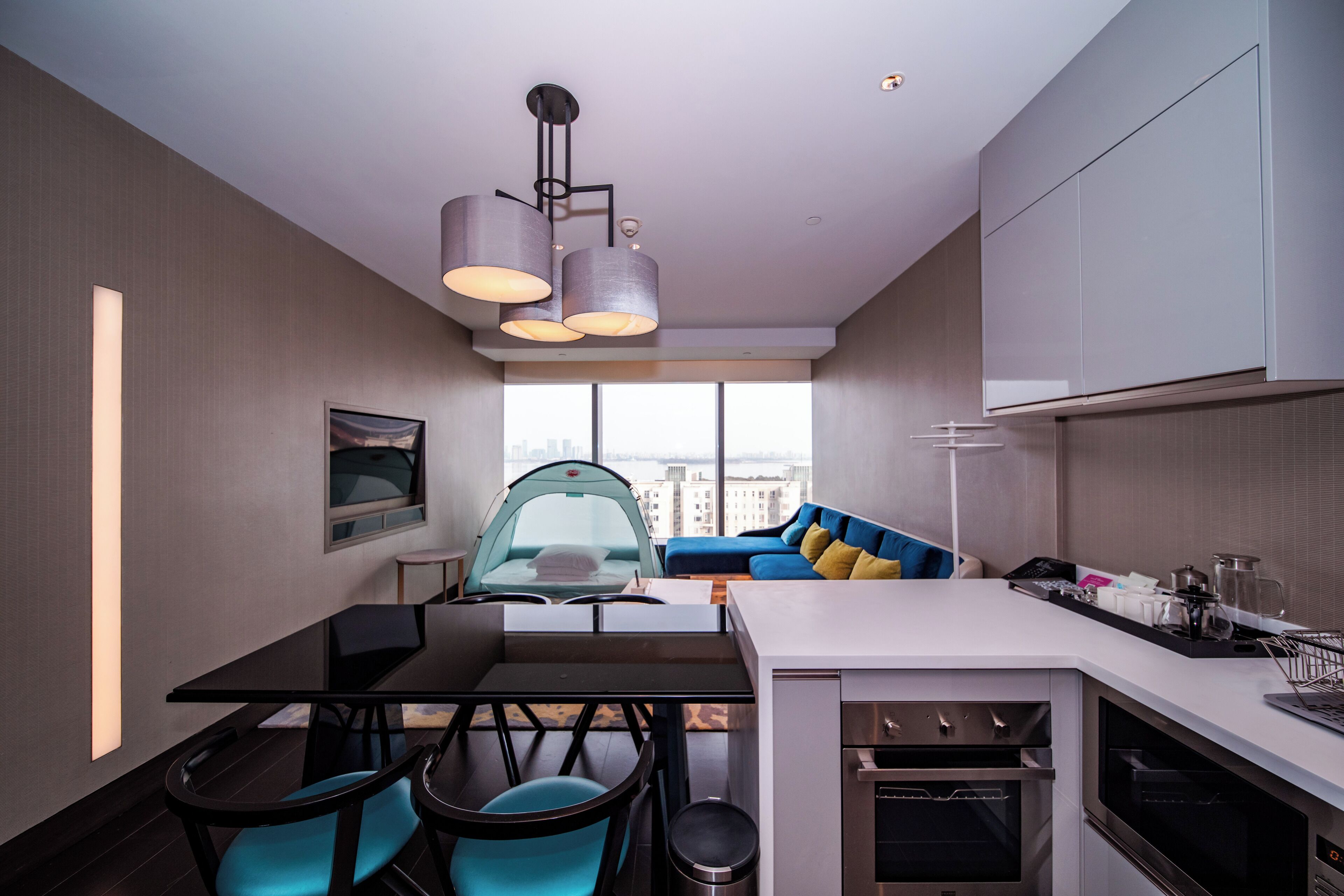 deluxe one-bedroom | premium bedding, down duvets, minibar, in-room safe