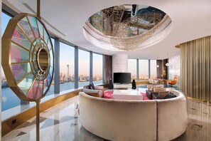 Premium bedding, down duvets, minibar, in-room safe - W Suzhou (Suzhou)