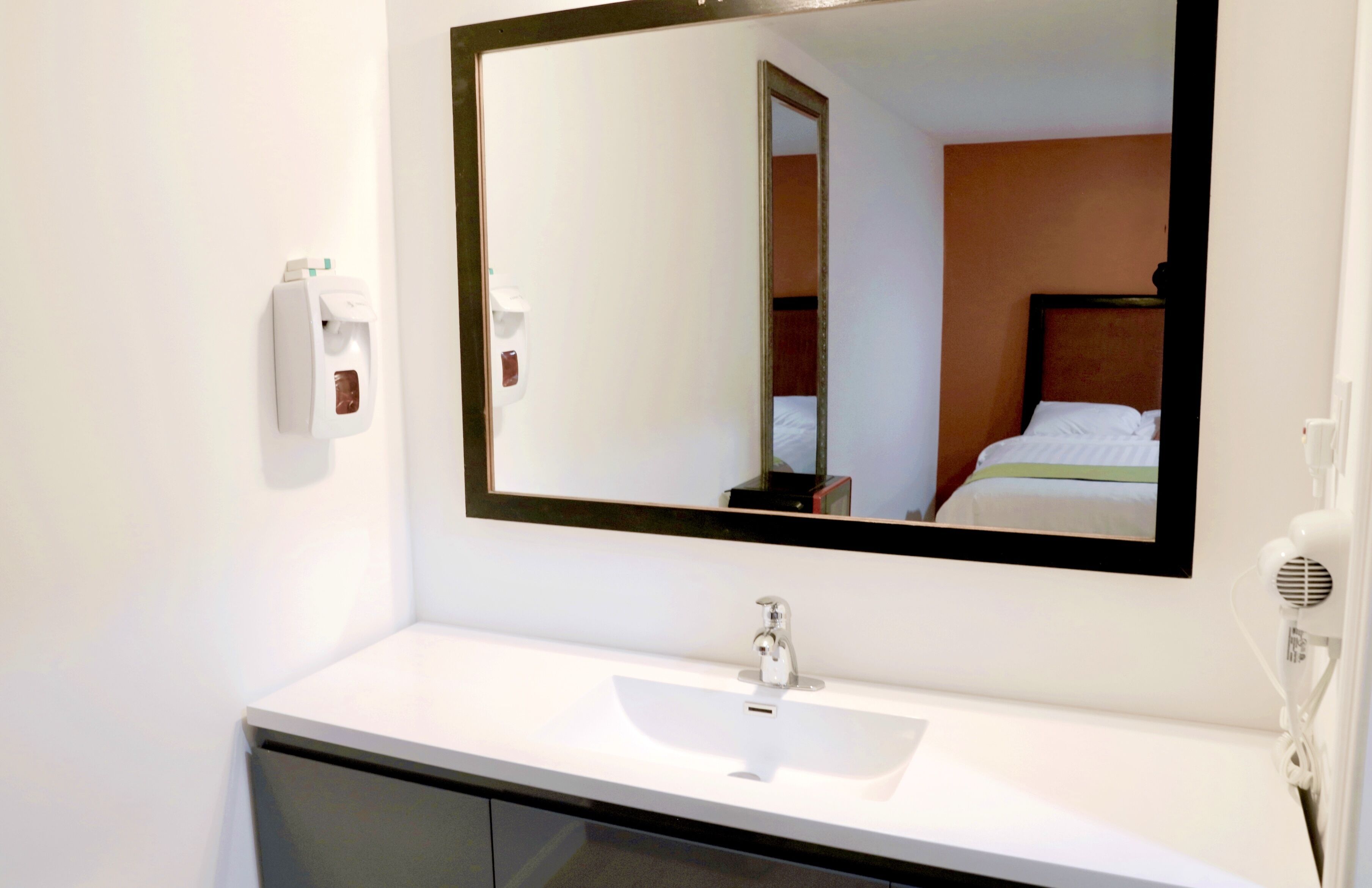 Foto - norwalk inn & suites