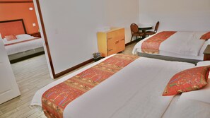 remodeled 3 king beds, suites | Desk, free WiFi, bed sheets - Norwalk Inn & Suites (Norwalk)