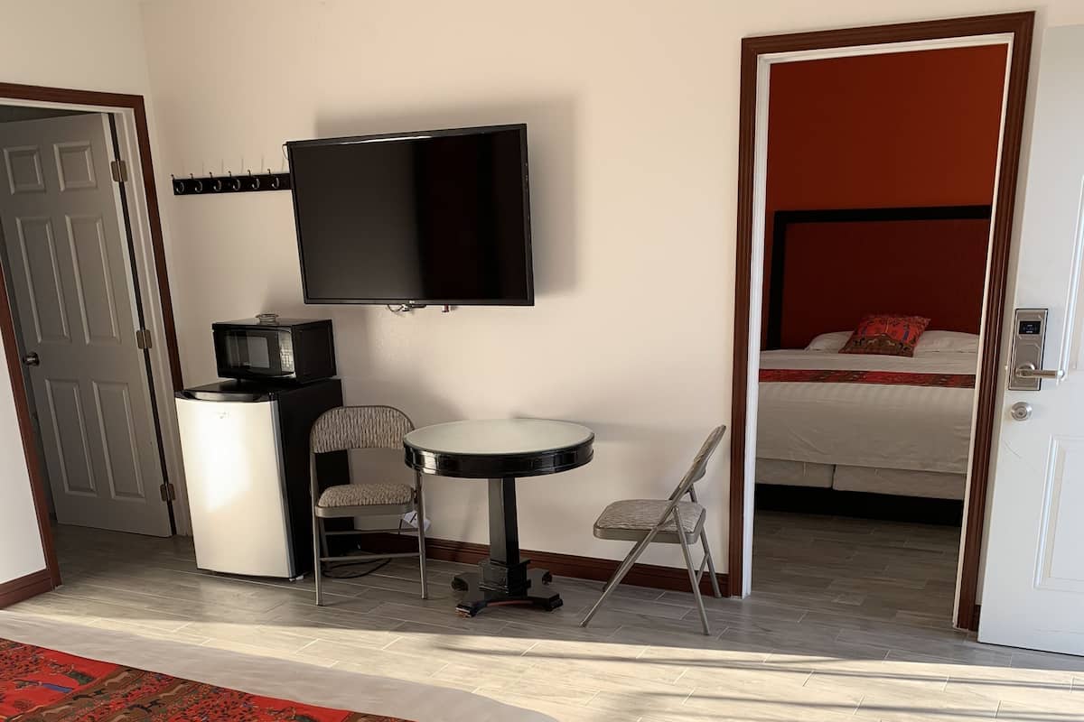 remodeled 2 king beds, suites | Television
