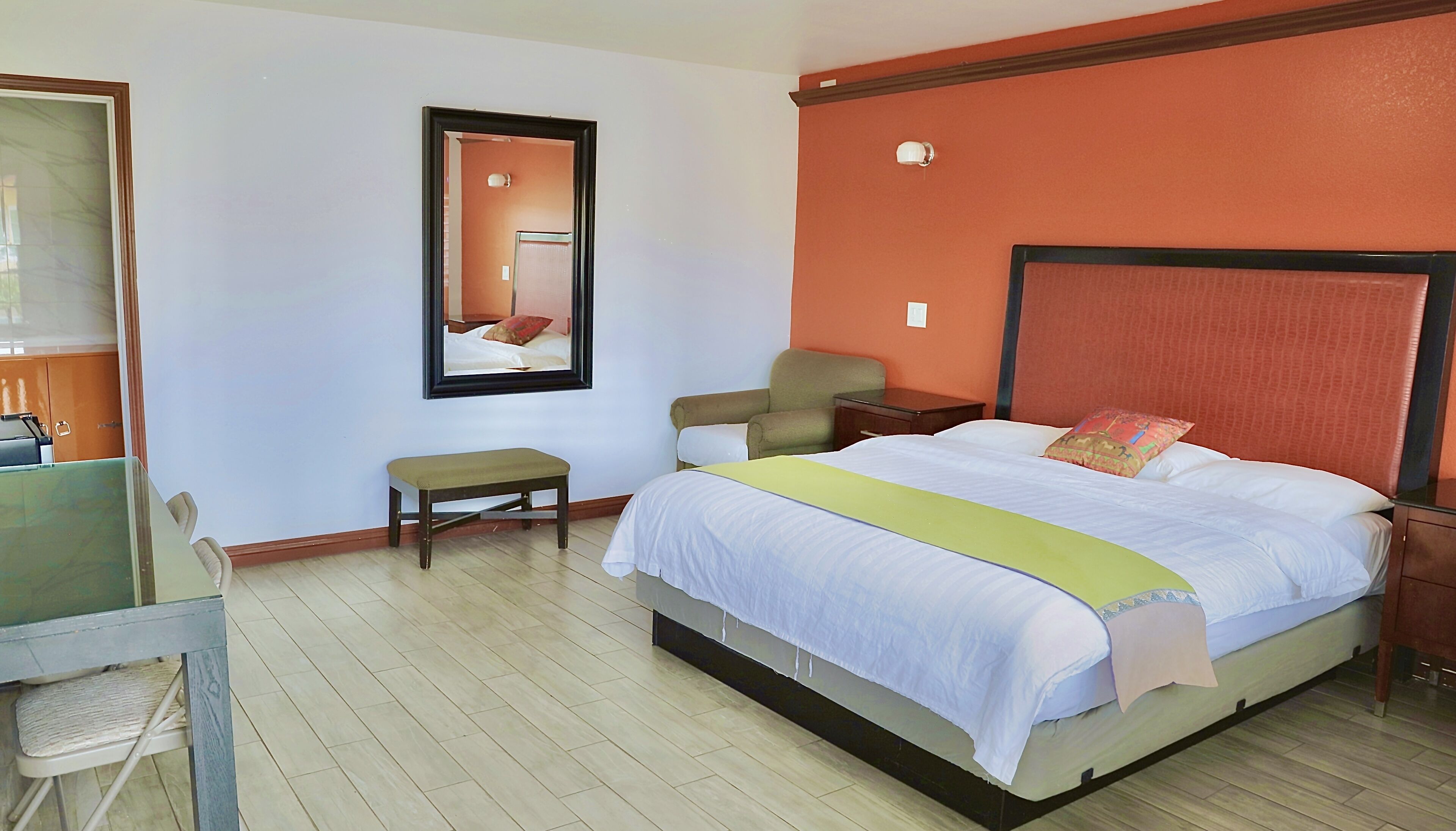 Foto - norwalk inn & suites