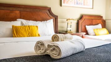 Family Room, 1 Bedroom | Premium bedding, desk, free WiFi, bed sheets