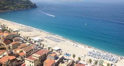 Superbe studio de vacances pour 2/3 sur la station, prĂšs de la plage avec 2 piscines