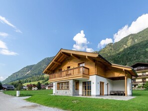 Exterior - Chalet in Bad Hofgastein near Ski Slopes (Bad Hofgastein)