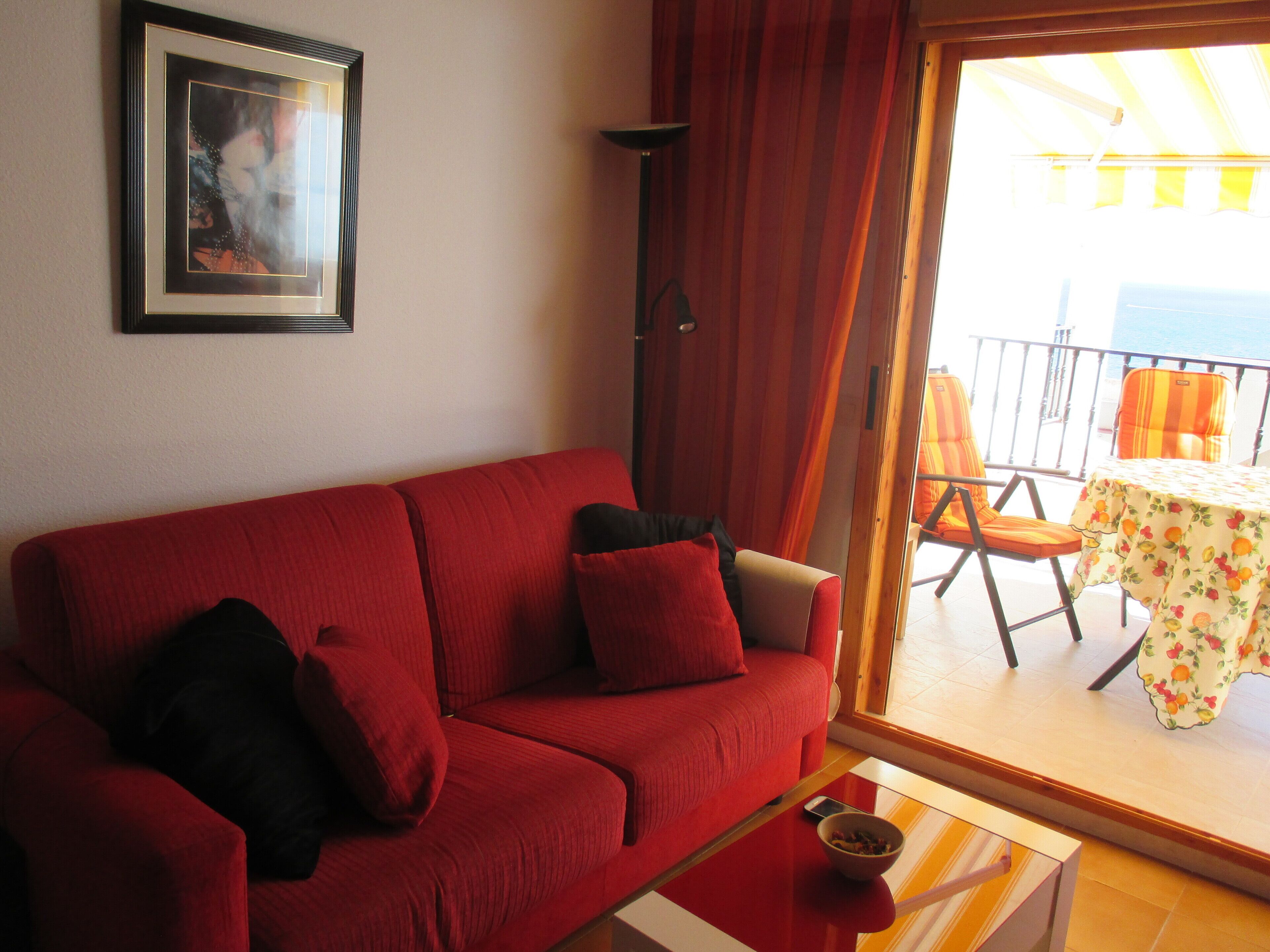 Een televisie, een dvd-speler en een filmbibliotheek