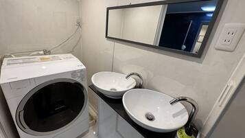 House, 3 Bedrooms, Non Smoking, City View | Bathroom | Separate tub and shower, deep soaking tub, free toiletries, hair dryer