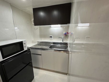 House, 3 Bedrooms, Non Smoking, City View | 3 bedrooms, in-room safe, desk, iron/ironing board