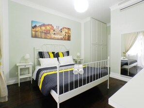 2 bedrooms, iron/ironing board, WiFi, bed sheets - 4 bed apartment close to the Vatican and St. Peter (roma)