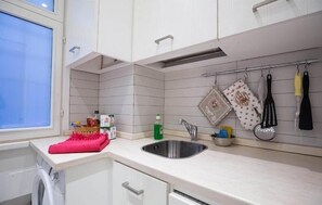 Refrigerador, horno, placa de cocina, lavavajillas