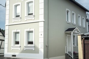 Exterior - Town house in vintage style near Cologne Bonn Phantasialand Christmas market (Bornheim)