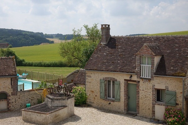 La petite maison, entrée par la cour commune
