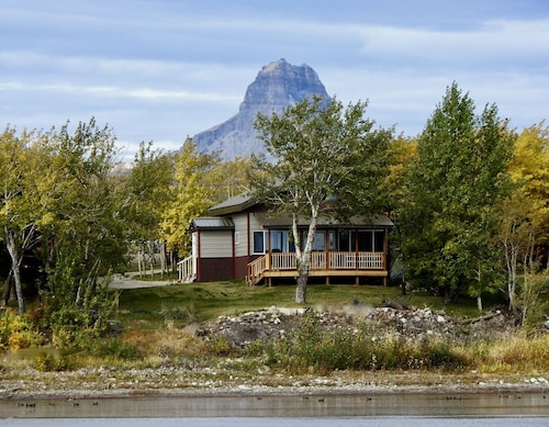 Duck Lake West Shore, Just 15 Minutes from Glacier National Park!