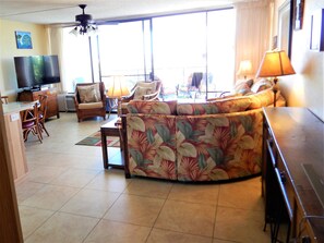 تلفزيون ذكي، كُتُب، ستيريو، طابعة