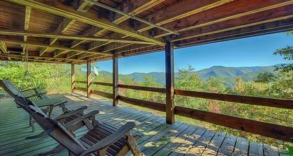 Secluded Mountain Cabin with Hot Tub, Fireplace & Endless Smoky Views