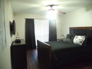 4 chambres, fer et planche à repasser, Wi-Fi, draps fournis