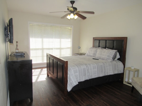 4 Schlafzimmer, Bügeleisen/Bügelbrett, WLAN, Bettwäsche