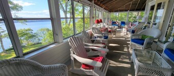 En klassisk Oceanfront 8 soverom Hjem