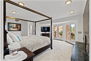 6 habitaciones, caja de seguridad en la habitación y escritorio