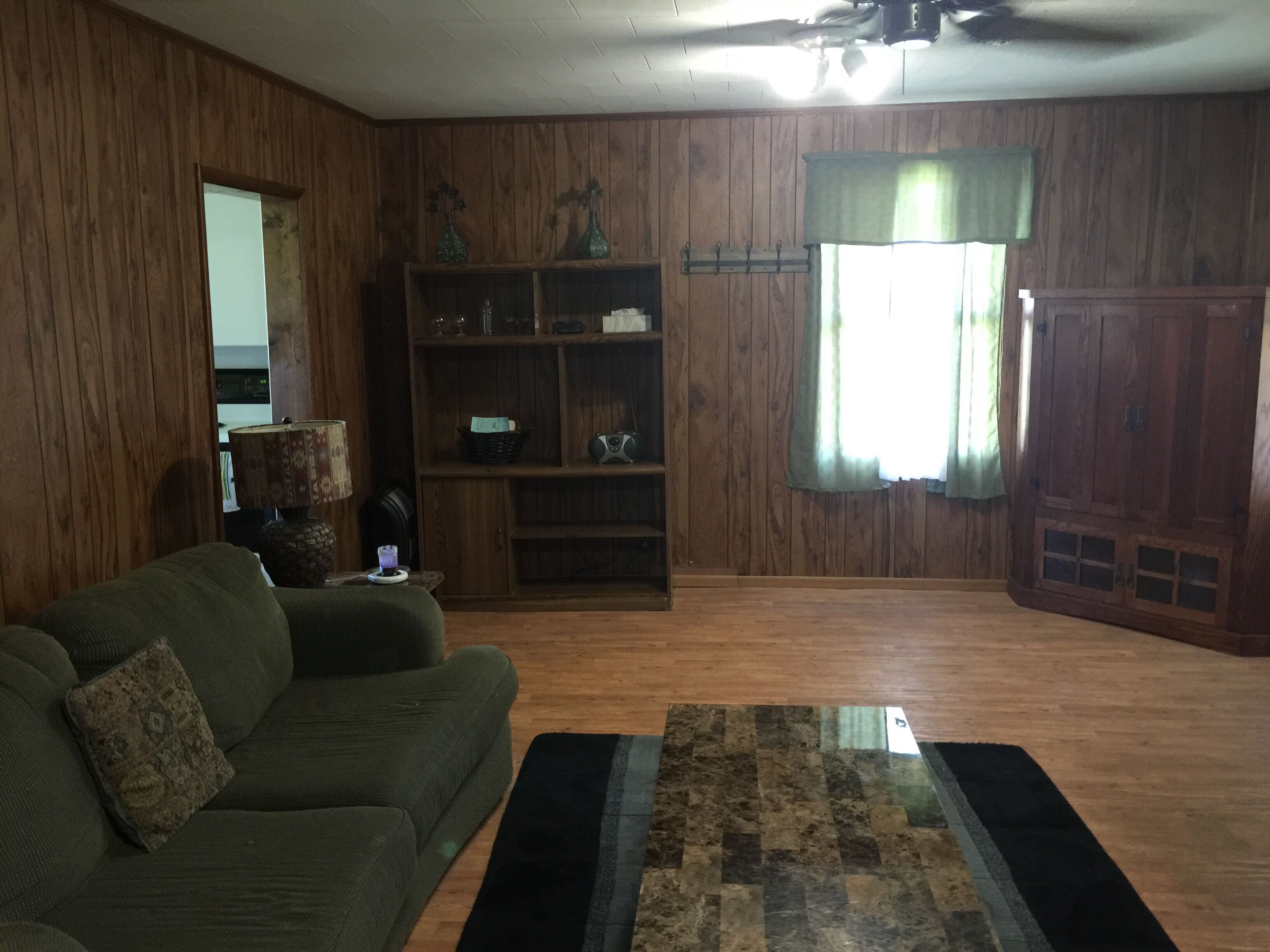 Smart TV, fireplace, DVD player