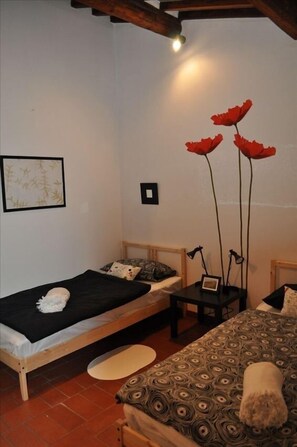 4 slaapkamers, een strijkplank/strijkijzer, wifi, beddengoed