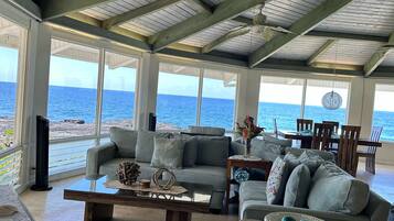 TV connectée, lecteur de DVD, livres, vidéothÚque