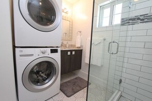 Shower, hair dryer, towels