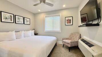 2 makuuhuonetta, silitysrauta/-lauta, vauvan matkasänky, Wi-Fi