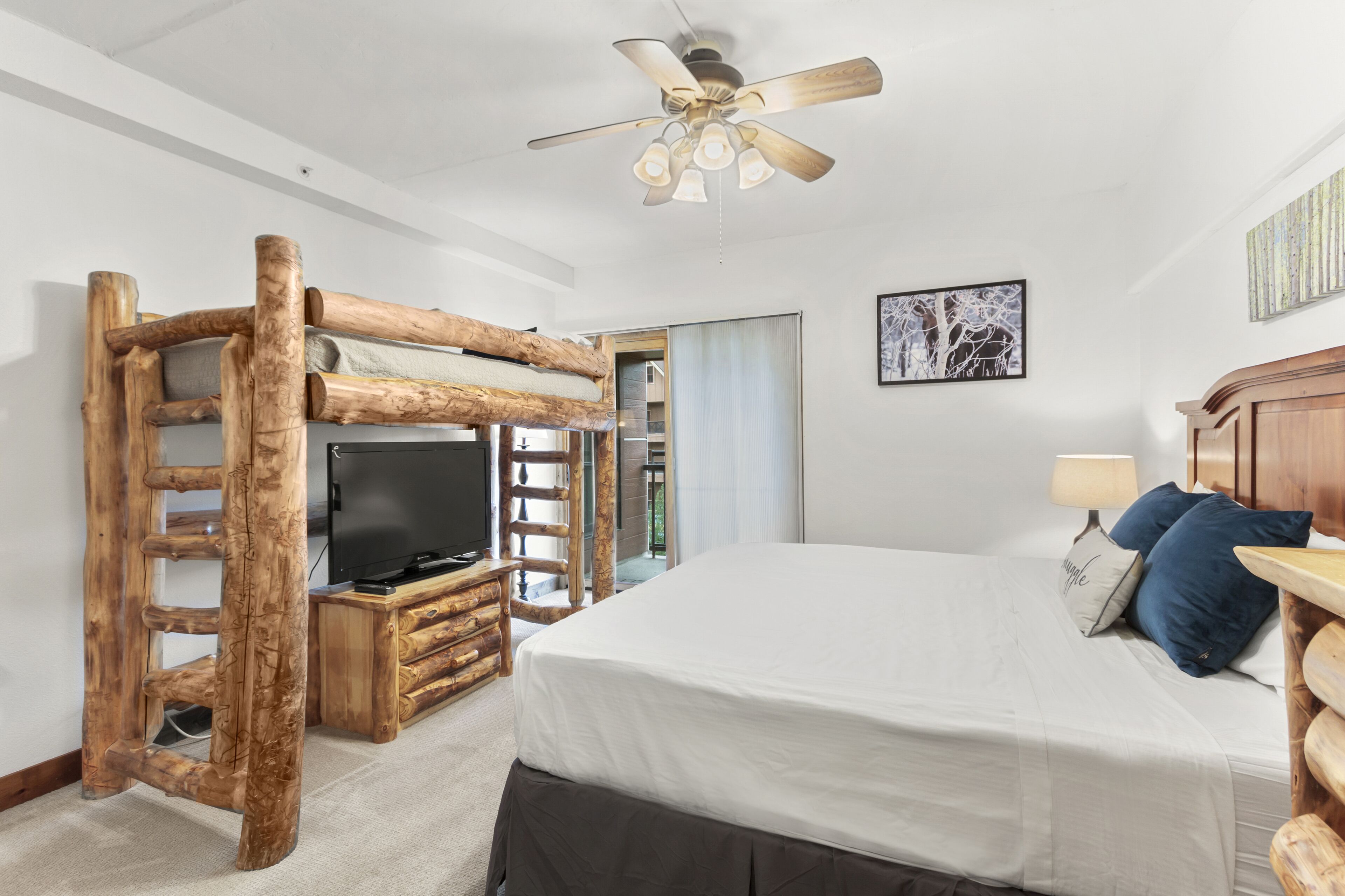 1 多间卧室、客房内保险箱、熨斗/熨衣板、免费 WiFi