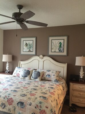 2 quartos, ferros/tábuas de passar roupa, acesso à internet