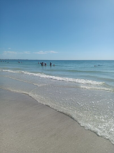UPDATED 1ST FLOOR BEACH & POOLSIDE CONDO AT ST PETE/UPHAM BEACH