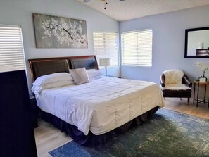 3 bedrooms, desk, iron/ironing board, travel crib