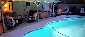 Green Valley(HENDERSON)3 Bdrm,2 BA, POOL/ SPA home,10 miles from the strip