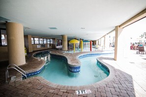 Inomhuspool och uppvärmd pool