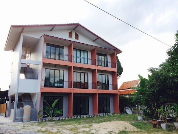 Exterior - Montra Nakhon Guesthouse (Nakhon Si Thammarat)