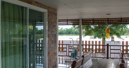 Chum Phae Lagoon Resort