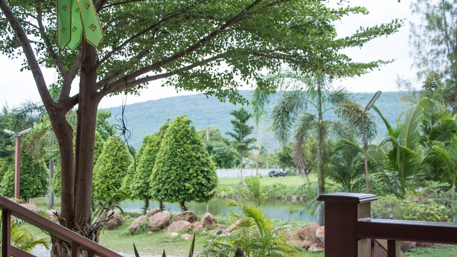 Chum Phae Lagoon Resort