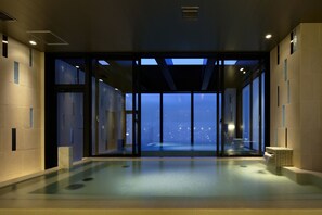 Ensemble douche/baignoire, baignoire relaxante profonde