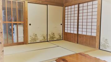 家庭客房 | 1 間睡房、羽絨被、遮光窗簾/窗簾、隔音