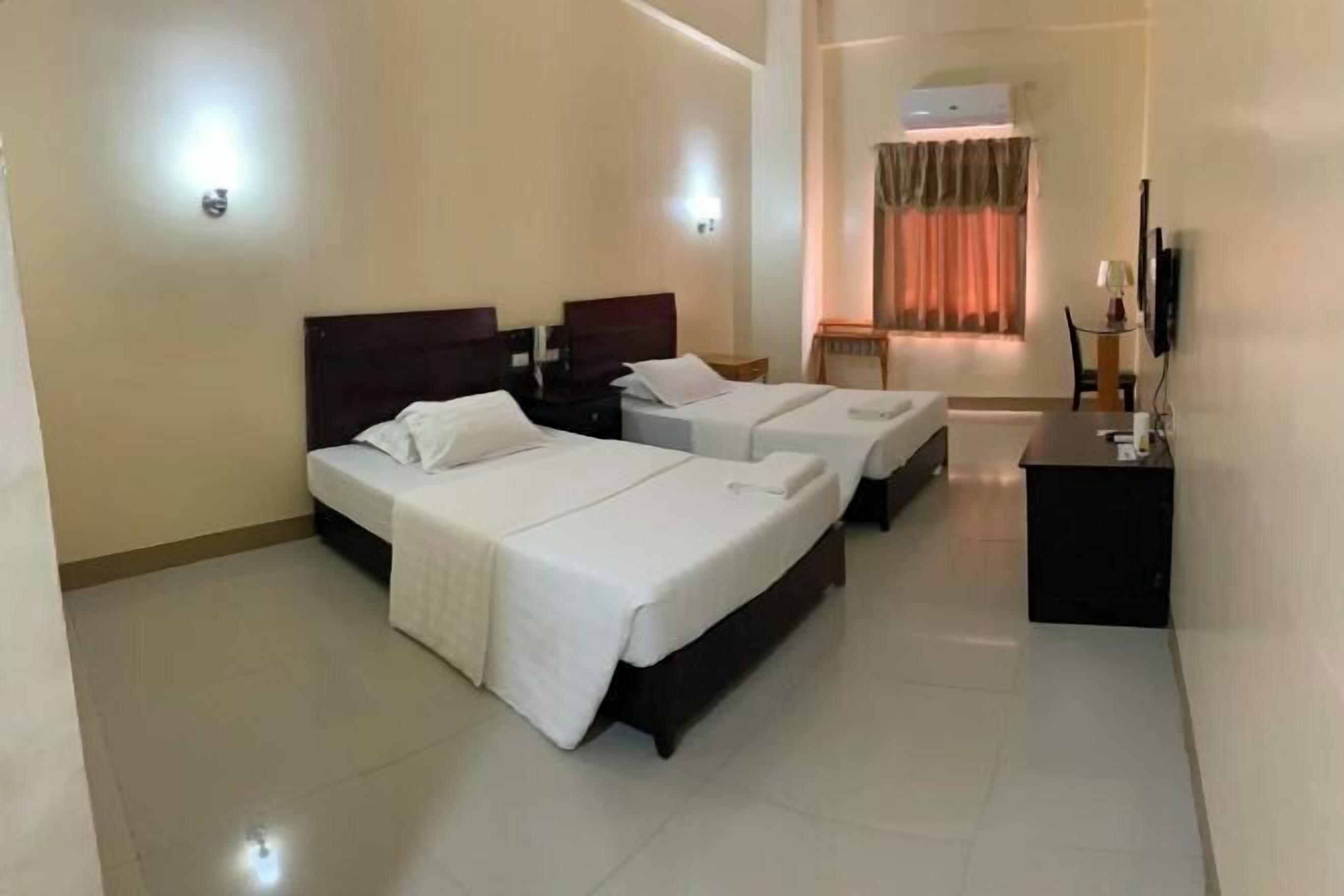 Skrivebord, strykejern/-brett og wi-fi (inkludert)