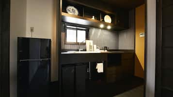 Maison Traditionnelle (Whole Rent Town House) | Cuisine privée