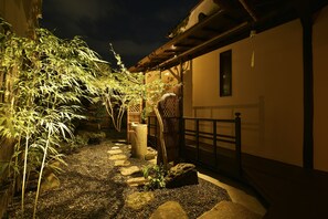 View from property - KURAYA Senbonsanjo (Kyoto)