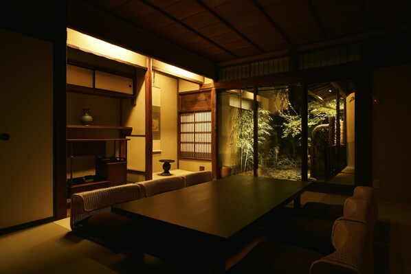 Whole Rent Town House | In-room dining - KURAYA Senbonsanjo (Kyoto)