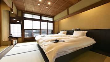 傳統單棟房屋 (Whole Rent Town) | 2 間睡房、房內夾萬、獨特設計、隔音