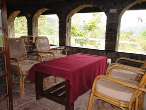Terrace/patio - Castlereigh Holiday Bungalow (Hatton)