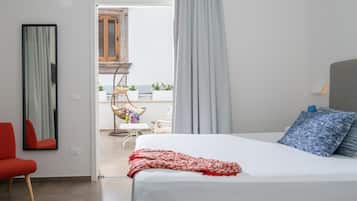 Design Room, Terrace, Partial Sea View (Blu Balena) | Premium bedding, down duvets, free minibar, in-room safe