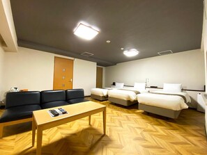 Minibar, wifi gratis y ropa de cama 